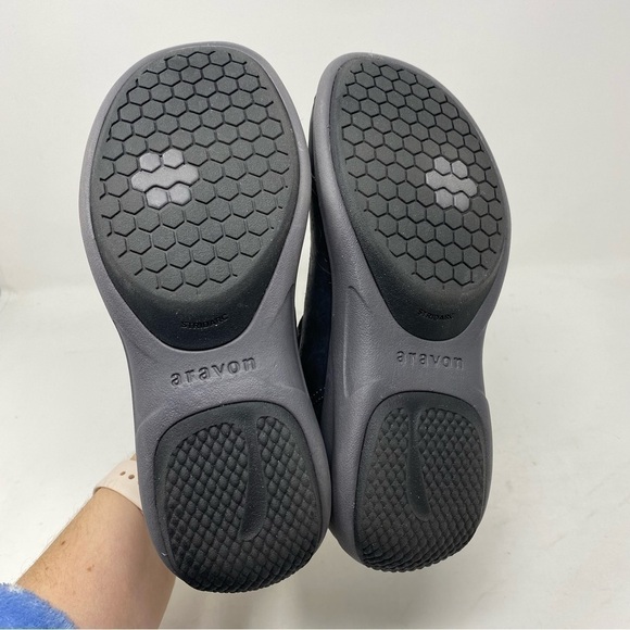 Aravon Women's Revshow Mary Jane Black Flats AAU01BK WIDE - Picture 5 of 6